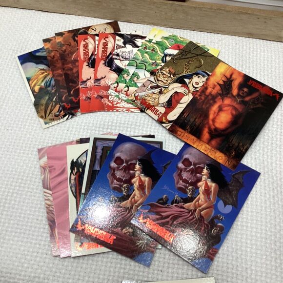 Vampirella Topps 1995 Classic & Modern Gallery Plus New Visions Card Lot Of 43 - Picture 6 of 9